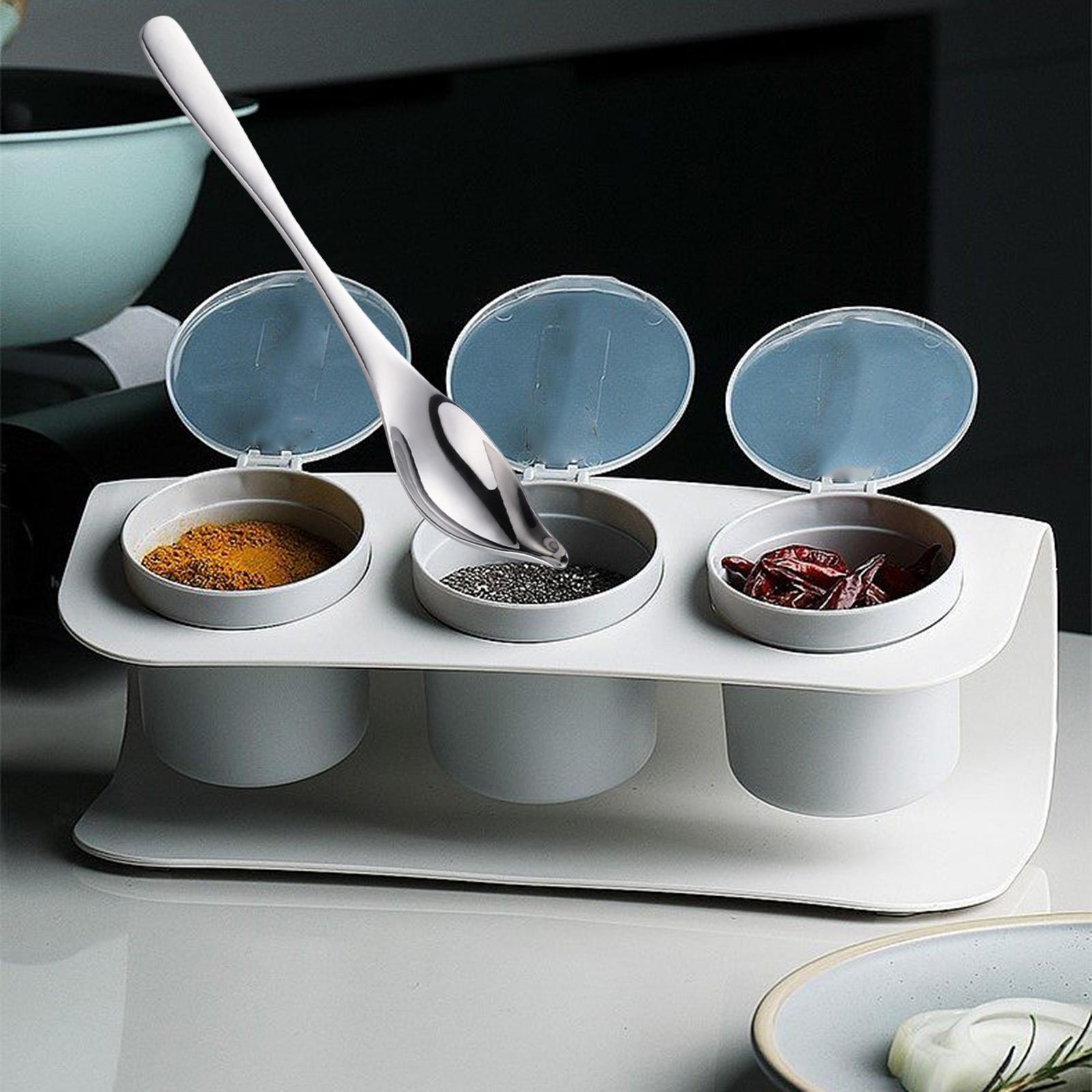 Kitchen Gadgets Drawing - Cuillère à saucière, gadget de cuisine,