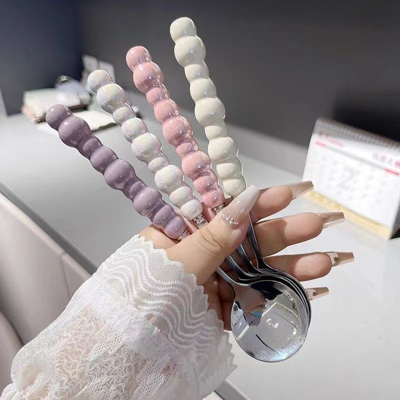 Kitchen Gadgets Must Have - Cuillère à poignée perlée en acier