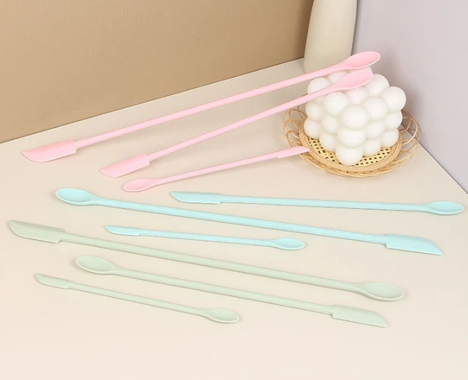 Spatule en silicone à manche l - Kitchen Gadgets Must Have avis et prix