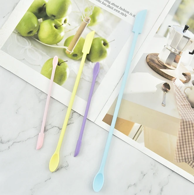 Spatule en silicone à manche l - Kitchen Gadgets Must Have avis et prix
